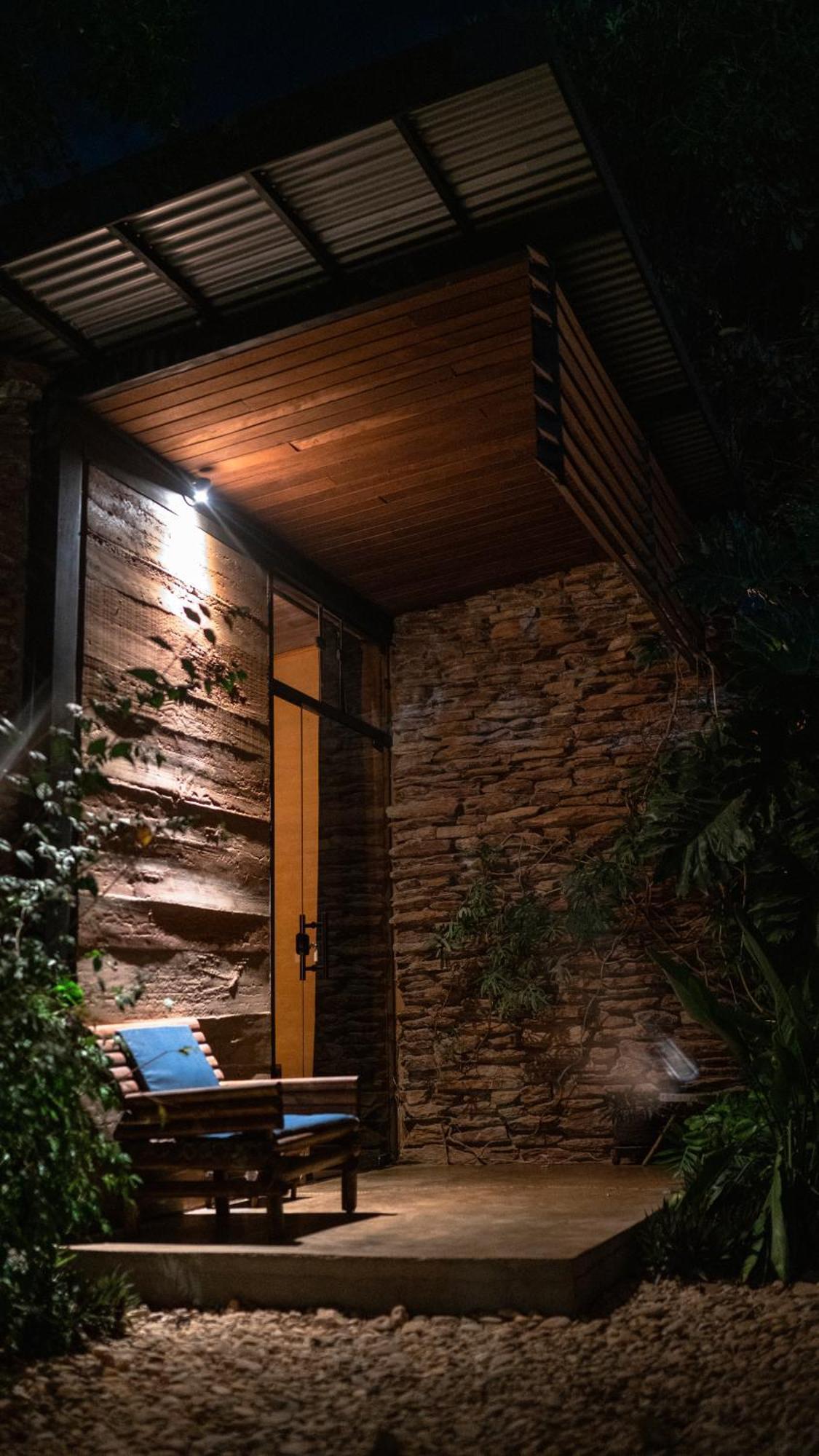 Casa Jardim Com Ofuro - Chapada Dos Veadeiros *